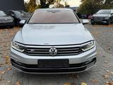 Volkswagen Passat Highline R LINE 2.0 TDI /AHK/MATRIX/ACC/ - VW Passat Gebrauchtwagen in Braunschweig