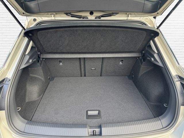 Fahrzeugabbildung Volkswagen T-ROC MOVE 1.5 TSI KLIMA LED NAVI