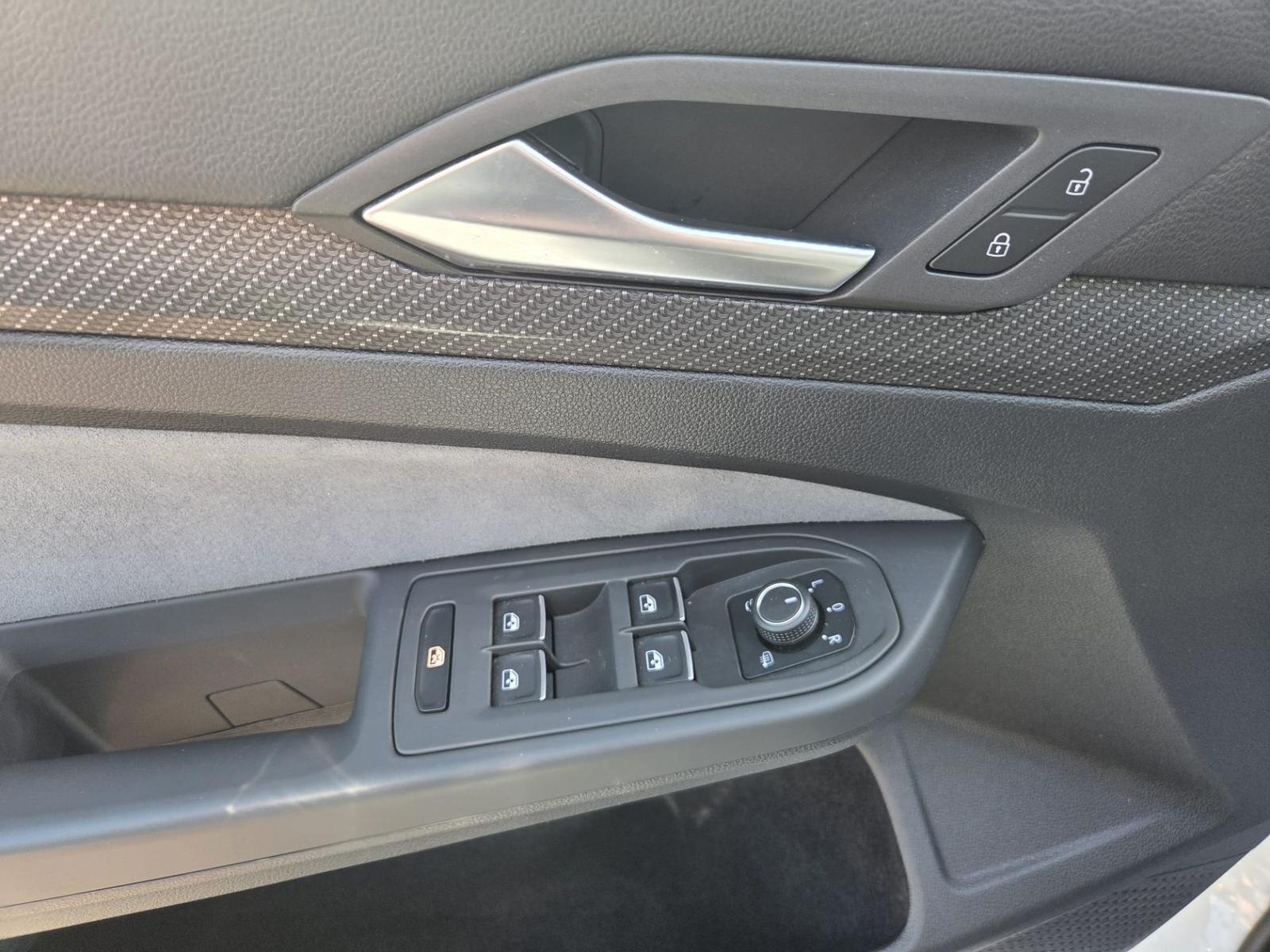 Volkswagen Golf VIII 2.0 TSI R-Line (EURO 6d), миниатюра 15