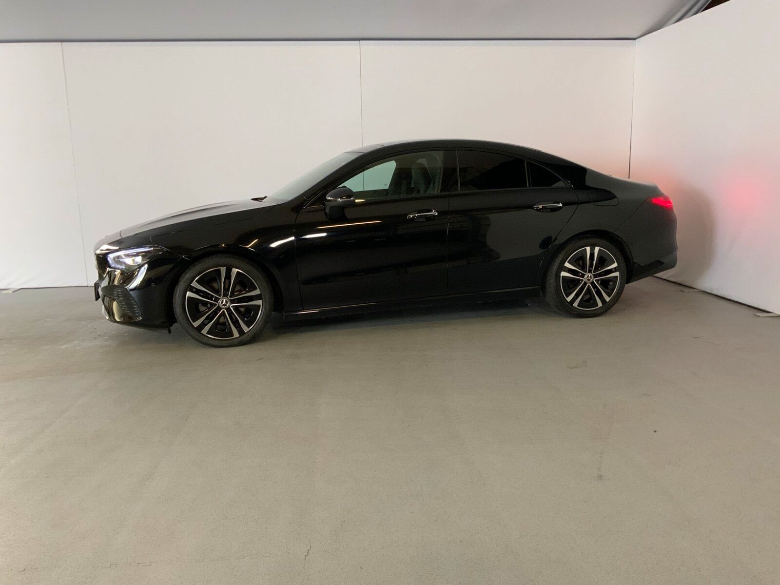 Mercedes-Benz CLA 180 Coupé Prog Night Pano RaKam WinterPak imagem 3