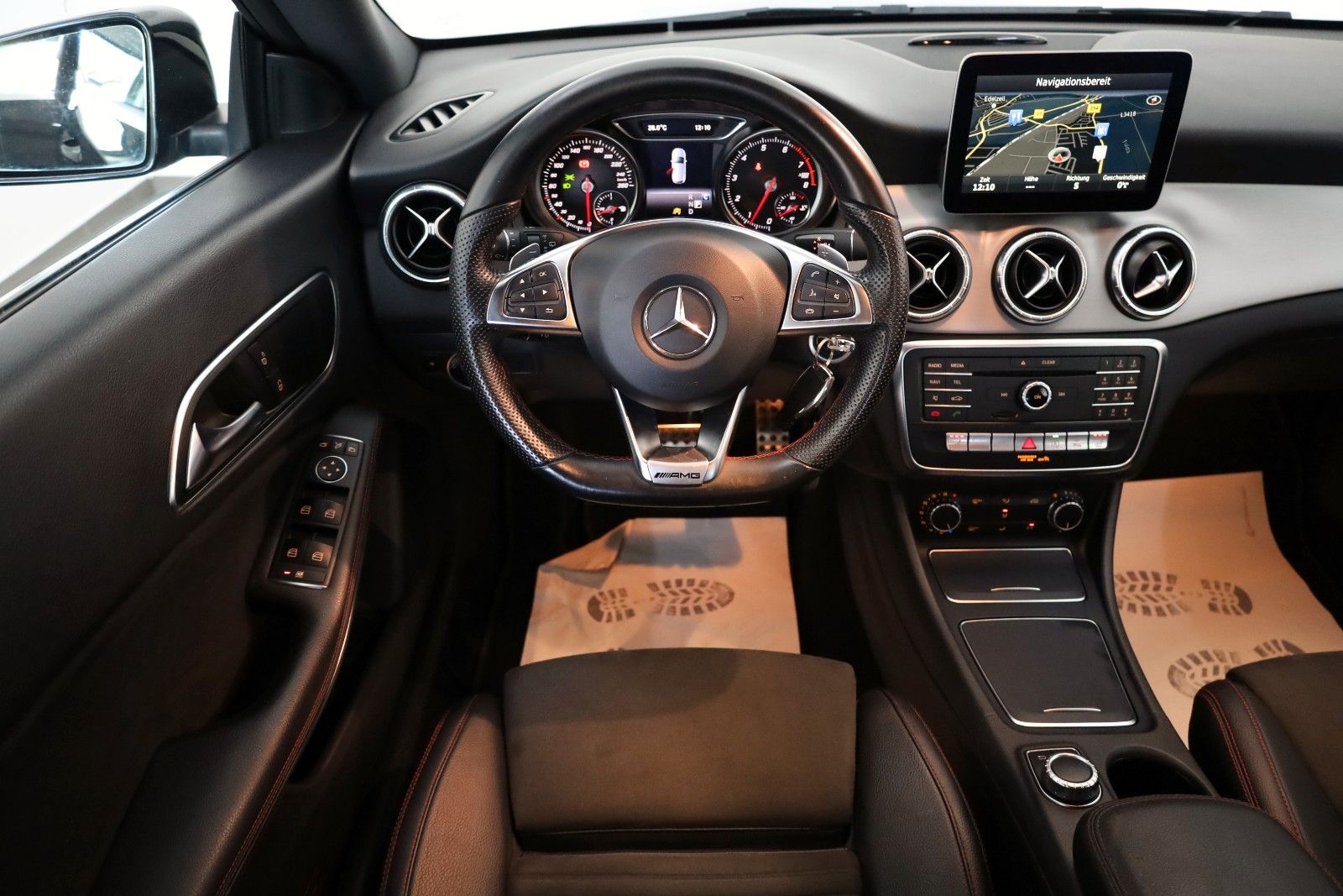 Fahrzeugabbildung Mercedes-Benz CLA 200 SB AMG Line TLeder,Navi,LED,SH,PDC,SR+WR