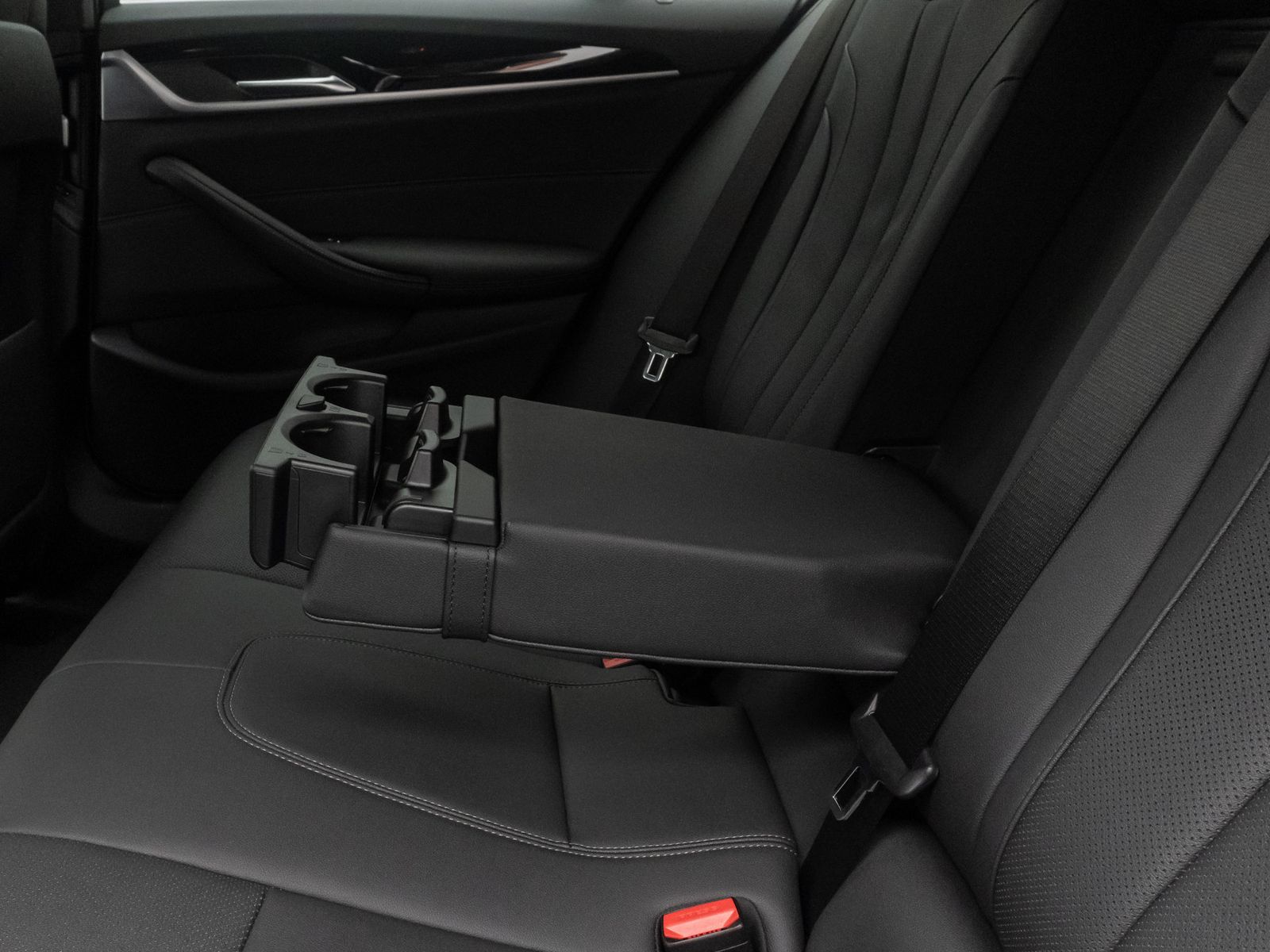 Fahrzeugabbildung BMW 530d xD ACC Alarm DAB Kamera 4xKlima Leder Sport