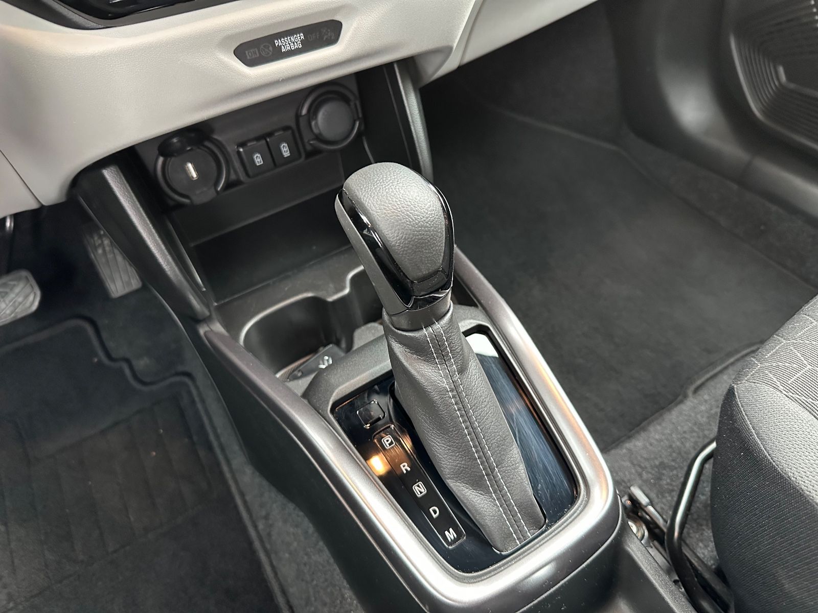 Fahrzeugabbildung Suzuki Swift 1.2 Dualjet Hybrid Comfort+ ACC/Navi/LED