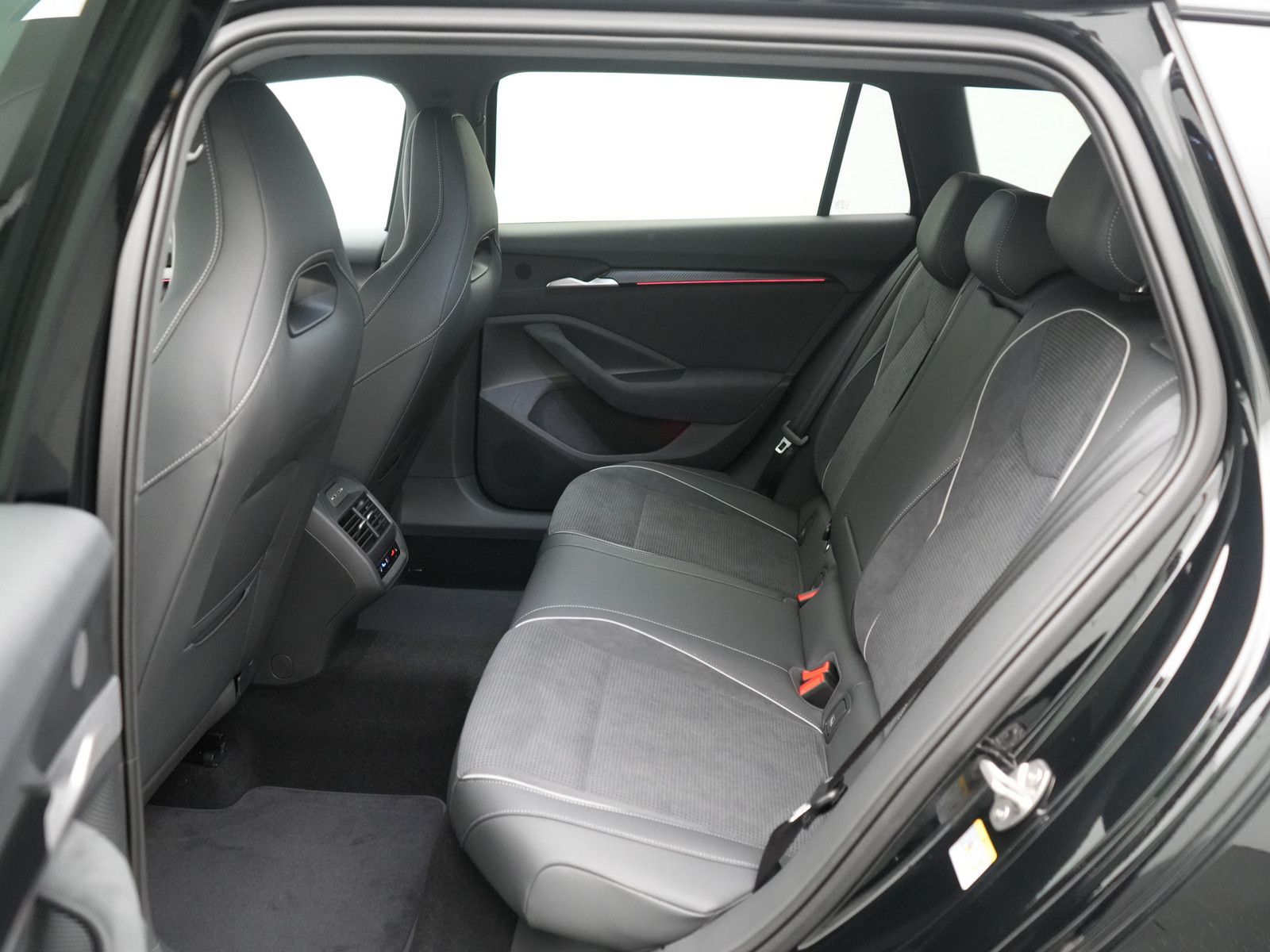 Skoda Superb - Bild 17