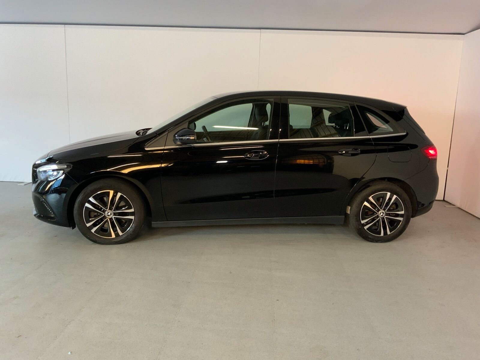 Mercedes-Benz B 250 e AHK Rückfahr-Kam LED CarPlay/AndroidAuto imagem 3