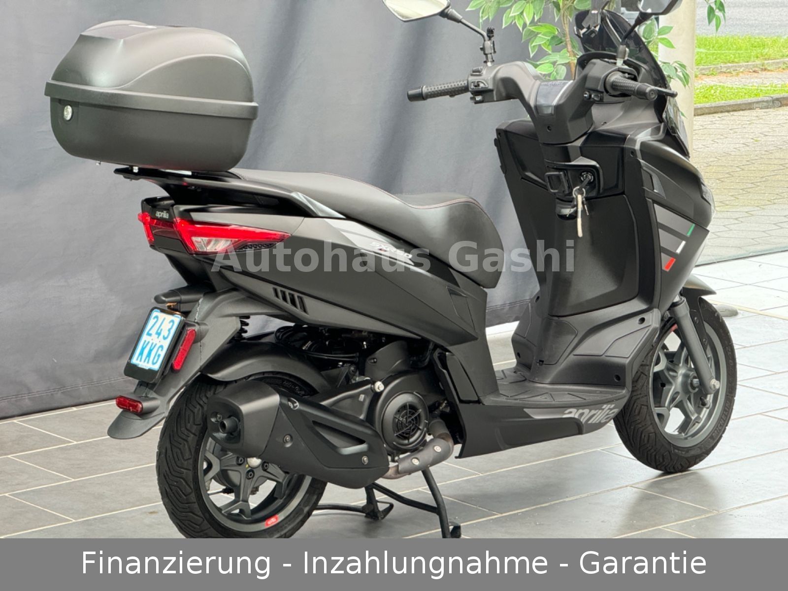 Fahrzeugabbildung Aprilia SXR50S*SchwarzMatt*LED*+Koffer