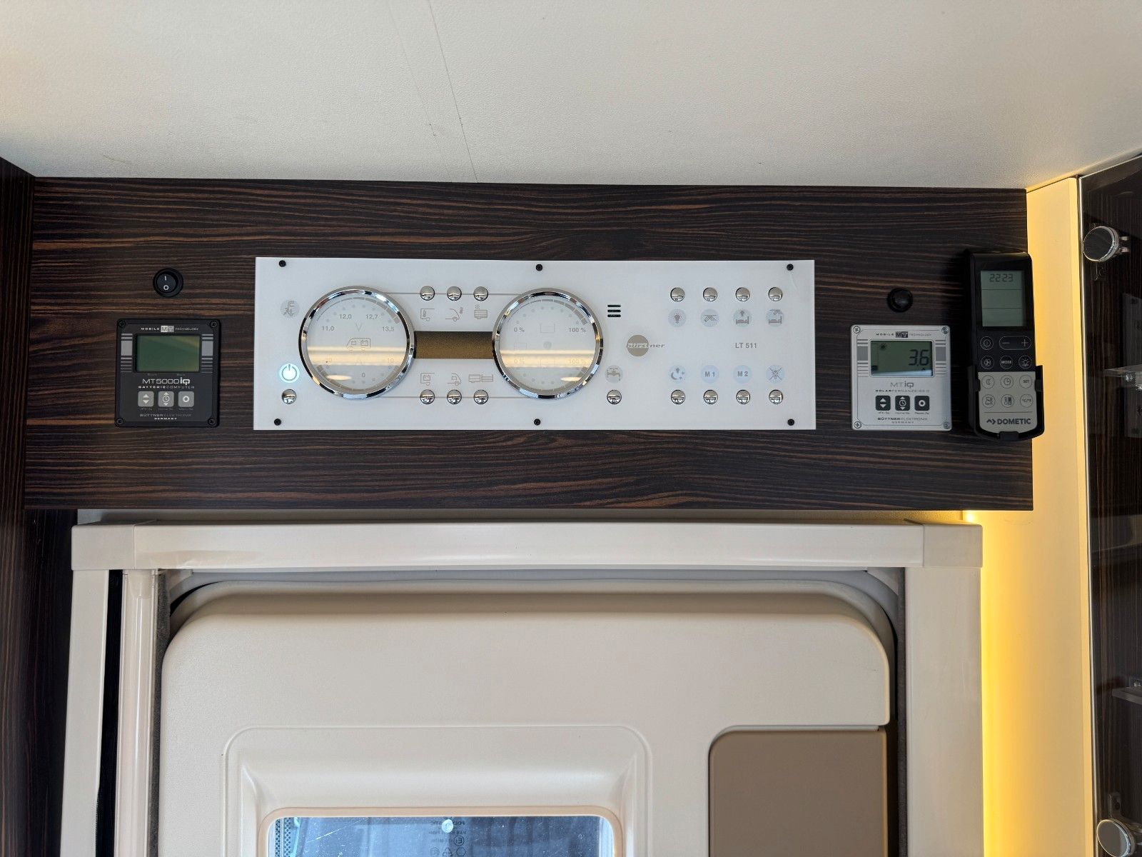 Fahrzeugabbildung Bürstner Elegance I 728G-Hydraulische Stützen-Luftfeder!