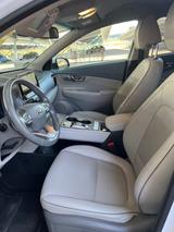 Hyundai KONA Elektro 204 PS - Leder - AHK - Head-Up - Hyundai KONA Elektro: mit Apple Carplay