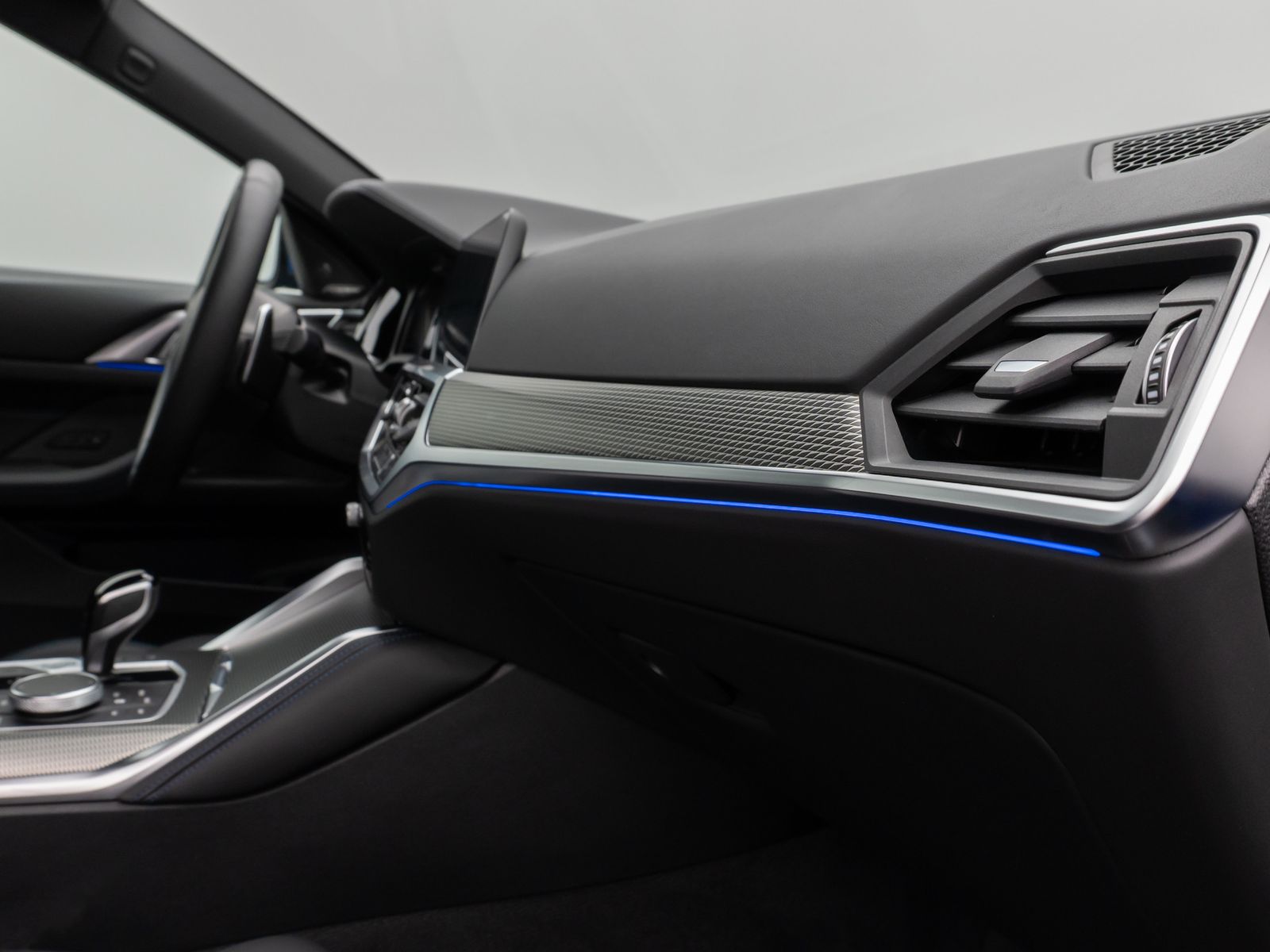 Fahrzeugabbildung BMW M440i xD Cabrio DAB Kamera HUD Individual 19Zoll