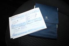 Fahrzeugabbildung Peugeot 208 1.2 Active PureTech Klimaautomatik 2.Hand