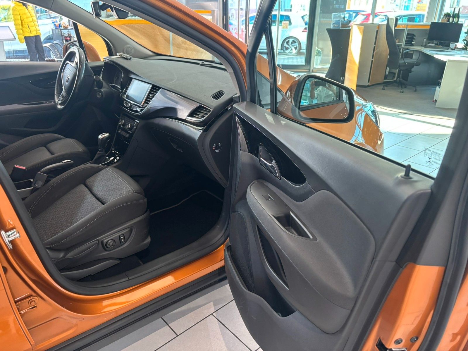 Fahrzeugabbildung Opel Mokka X ON 1.4T NAVI/SHZ/PDC/ALLWETTER/