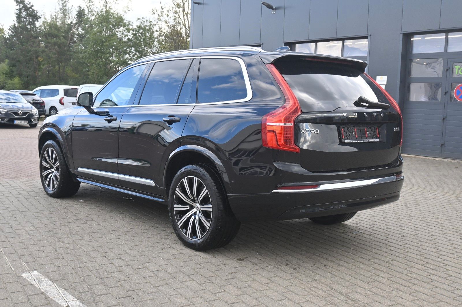 Fahrzeugabbildung Volvo XC90 B5 Ultimate Bright AWD MASS*LUFT*BW*HUD*AHK