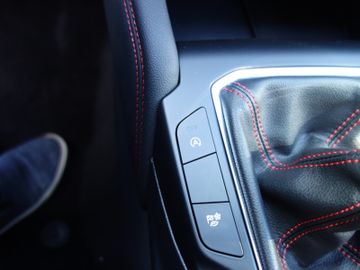 Bild 28 Ford Kuga 1.5 ST-Line(150PS),AHK schwenkbar