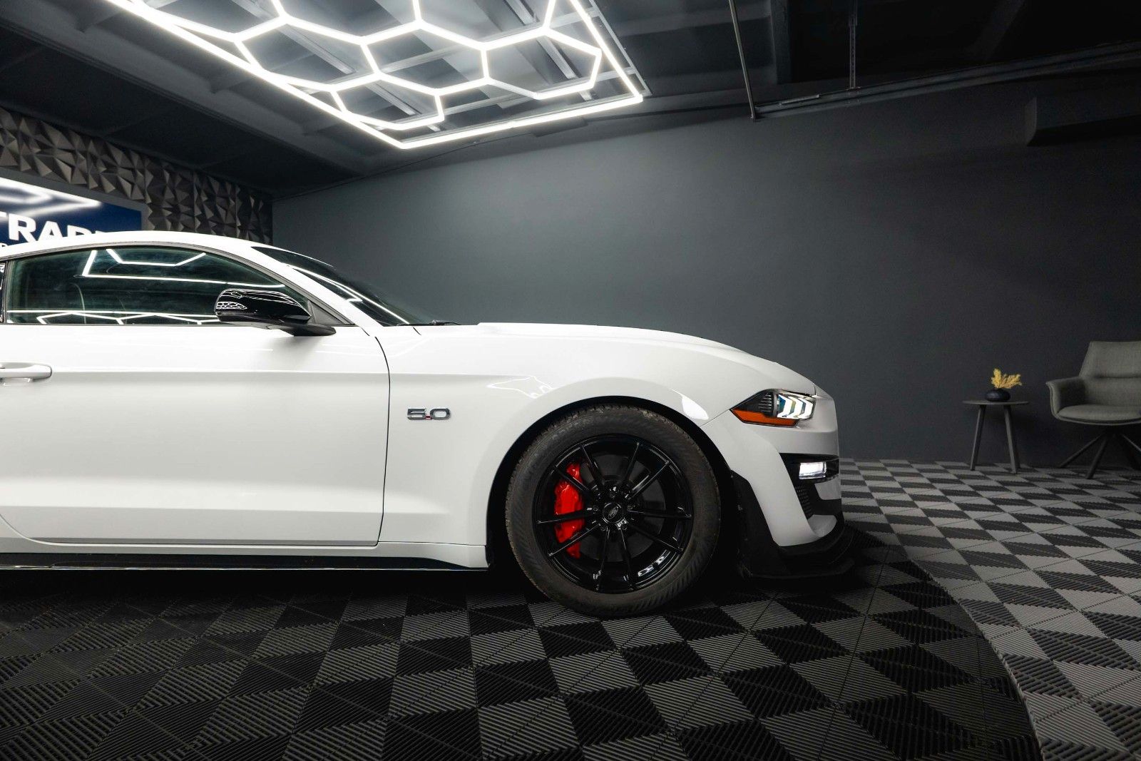 Fahrzeugabbildung Ford Mustang Shelby GT 500 5.0 V8 Performance LED 19%