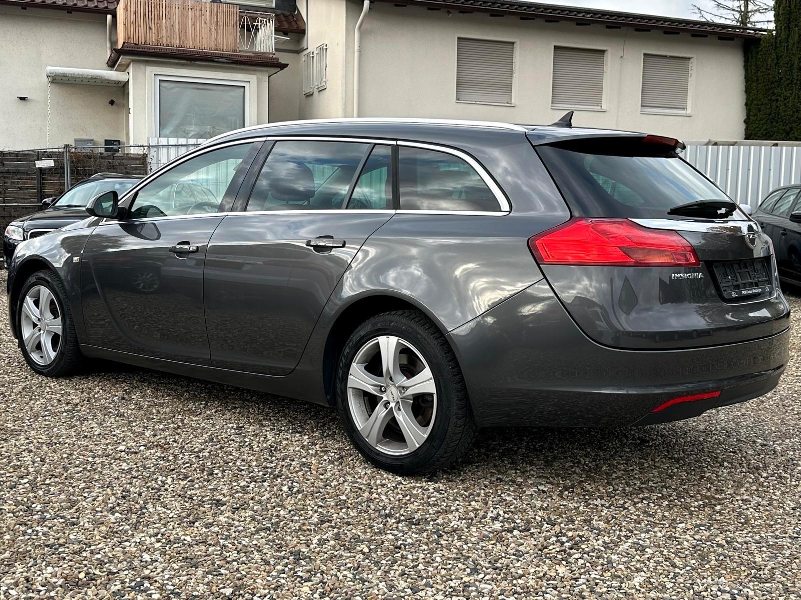 Opel Insignia 2.0CDTI Sport 160PS Scheckheft SHZ Navi