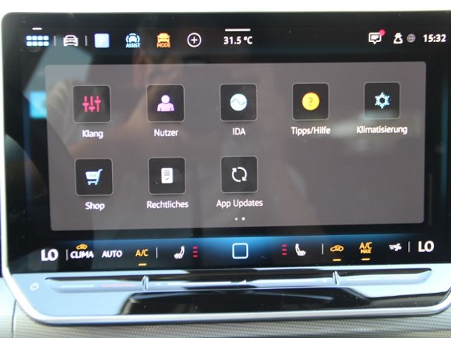 Volkswagen Golf VIII Variant 1.5 eTSI Style DSG Matrix LED