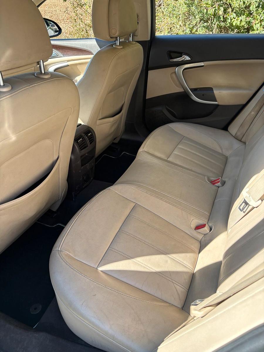 Opel Insignia 2010 — photo 8