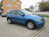 Volkswagen Tiguan Trendline *Sehr gepflegt* - Volkswagen Tiguan Trendline mit Benzin-Antrieb