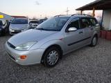 Ford Focus 1.8 Ghia - Ford Focus aus 2000: Kombi