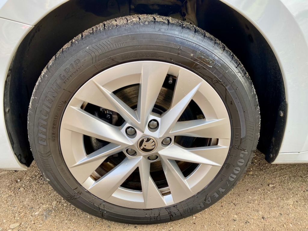 Fahrzeugabbildung SKODA Octavia Combi 1.4 TSI DSG LED KLIMAAUT PDC