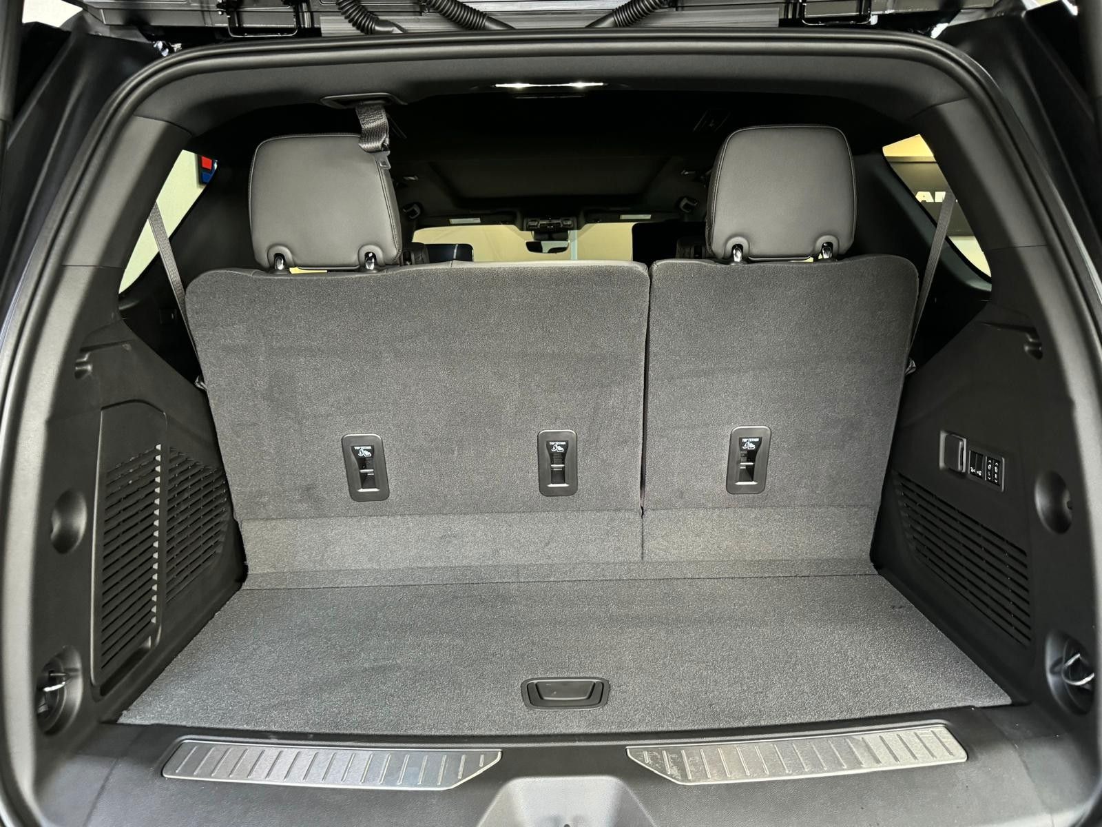 Fahrzeugabbildung Chevrolet 2026 TAHOE 6.2 ECOTEC RST 4x4-24"-ENTERTAINMENT