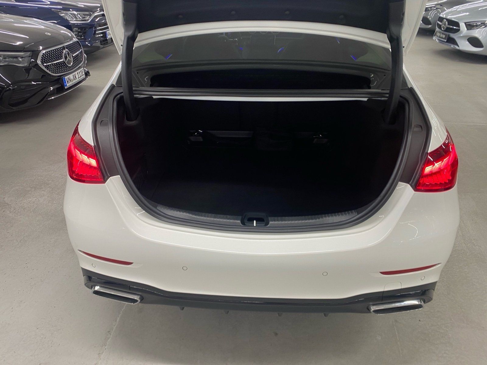 Fahrzeugabbildung Mercedes-Benz C 300 d AMG*Pano*Burm*Distro*Totwink*360*Digital