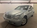 Mercedes-Benz C200 KOMPRESSOR ELEGANCE|LEDER|NAVI|S-HEFT|1HAND - Mercedes-Benz C-Klasse: Kompressor