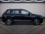 Volkswagen Tiguan 2.0 TDI Join 4Motion/ Nav./Aut./Insp Neu - Volkswagen Tiguan mit Diesel-Antrieb: Schwarz, Stoff