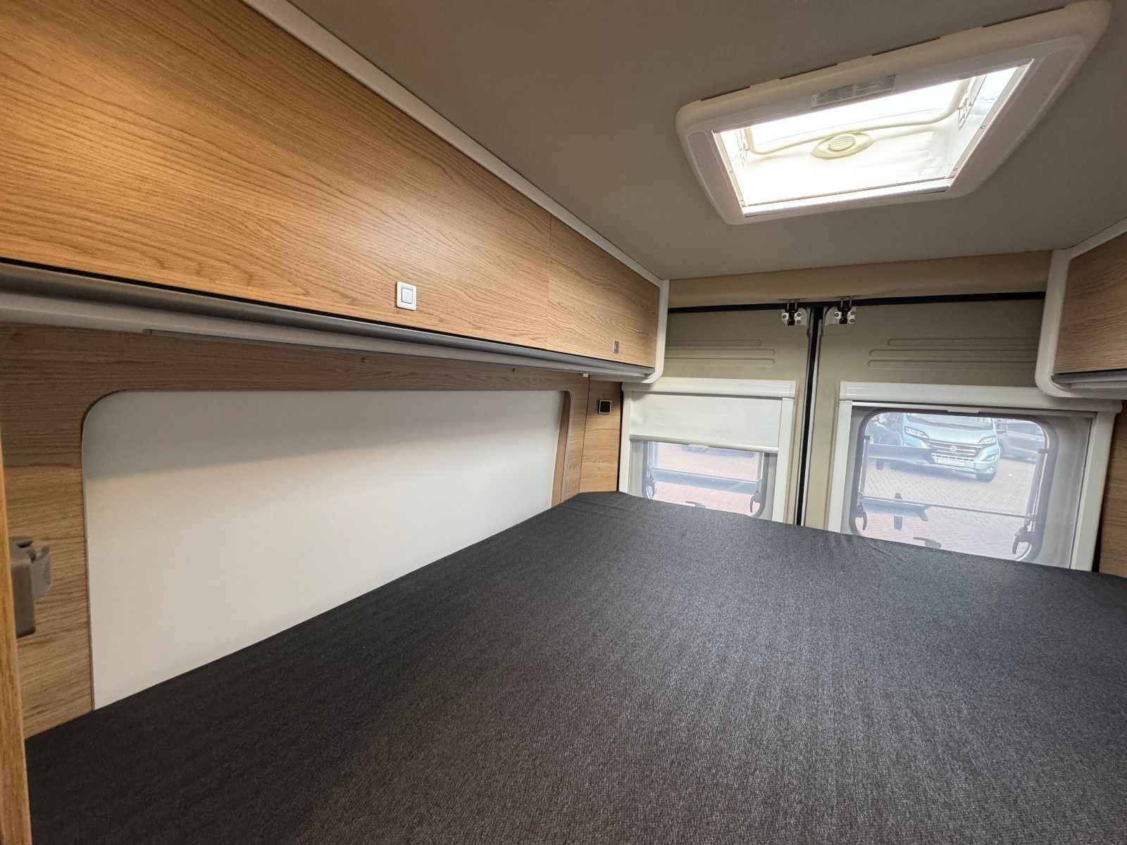 Fahrzeugabbildung Sunlight Cliff 640 FIAT EINZELLBETTEN TV KAMERA 18 ZOLL
