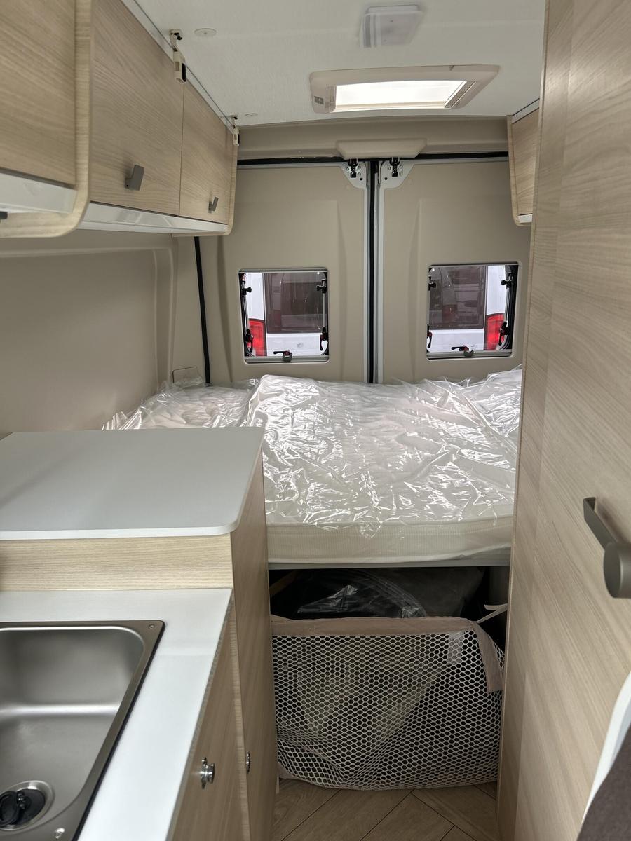 Chausson Van First Line V594 