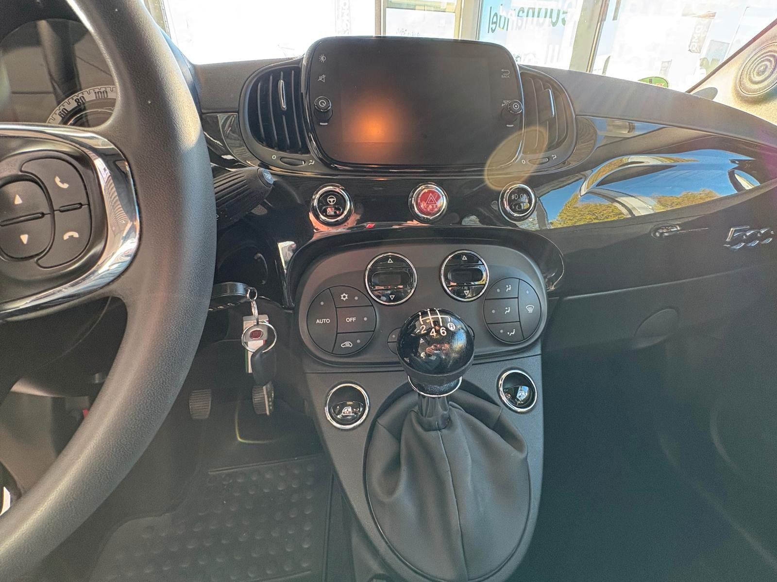 Fahrzeugabbildung Fiat 500 Lounge/Panodach/Alu/PDC