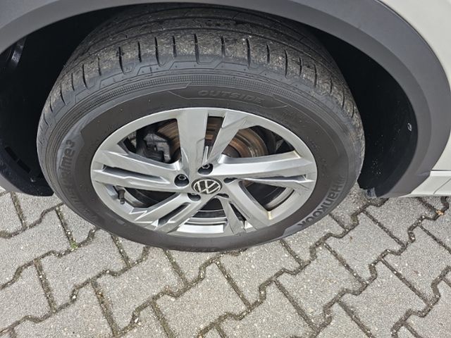 Fahrzeugabbildung Volkswagen T-Roc 1.0 TSI R-LINE LED-PLUS SHZ KLIMA ACC APP-