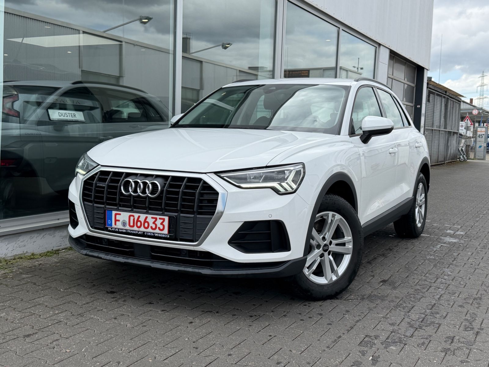 AUDI Q3 40 TDI quattro LED/Kamera/Keyless/Standheiz