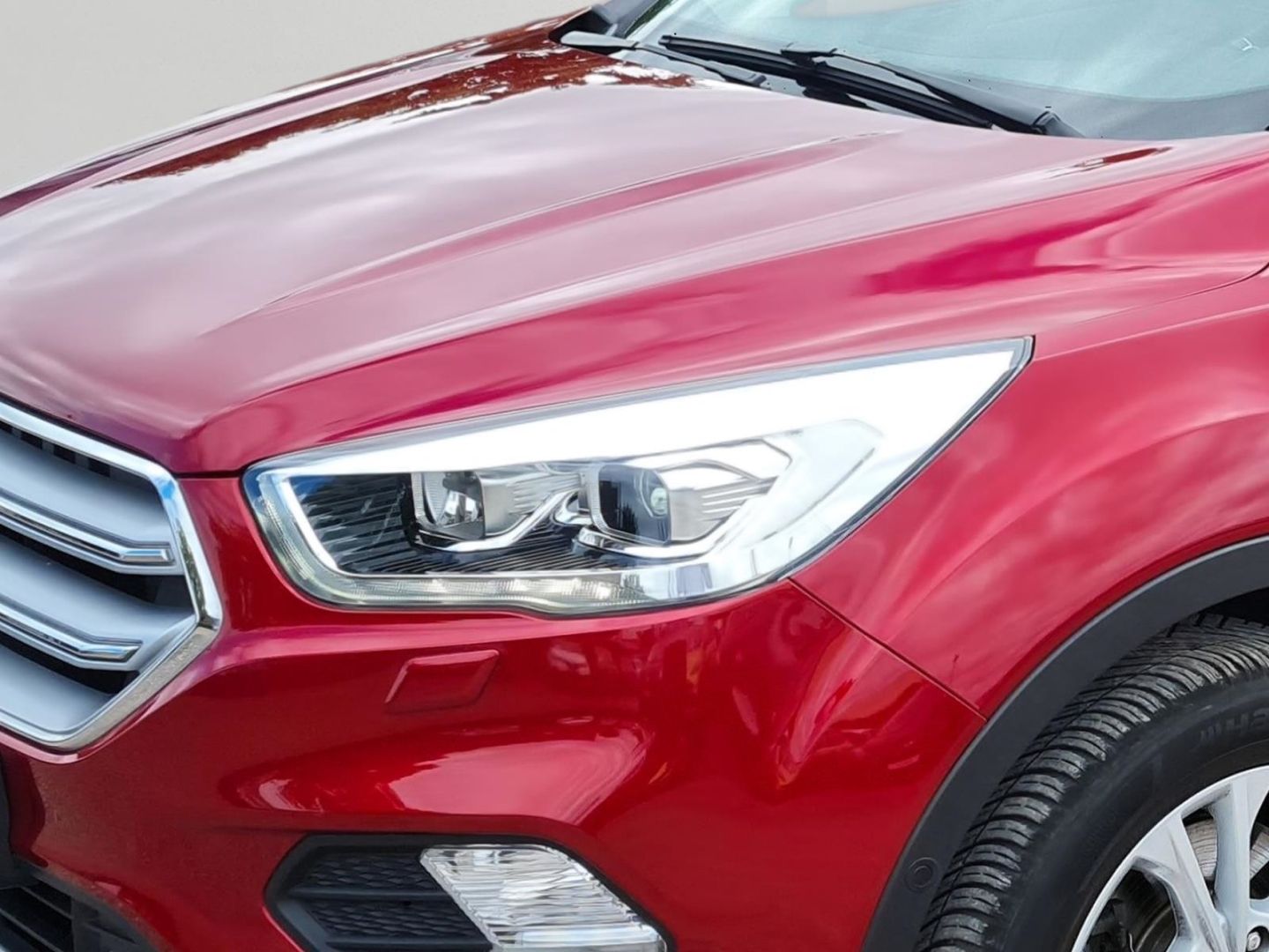 Fahrzeugabbildung Ford Kuga Titanium 1.5 AT Klima Rückfahrkamera PDC