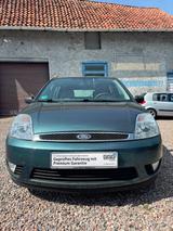 Ford Fiesta Ghia - Ford Fiesta aus 2003: Ghia