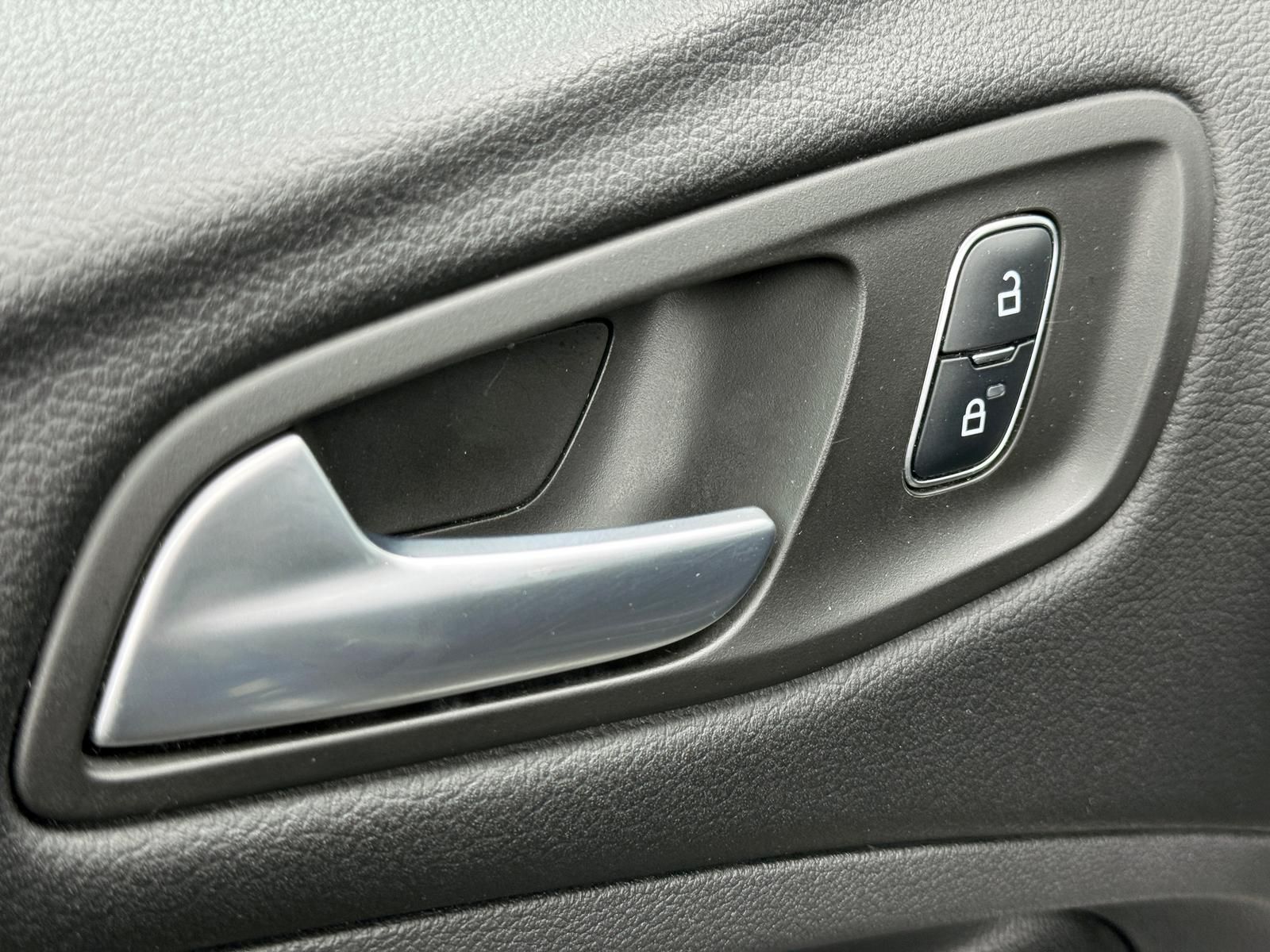 Fahrzeugabbildung Ford 1.5 ST-LINE/4x4/ALLRAD/DSG/KEYLESS/ACC/R-CAM/LED