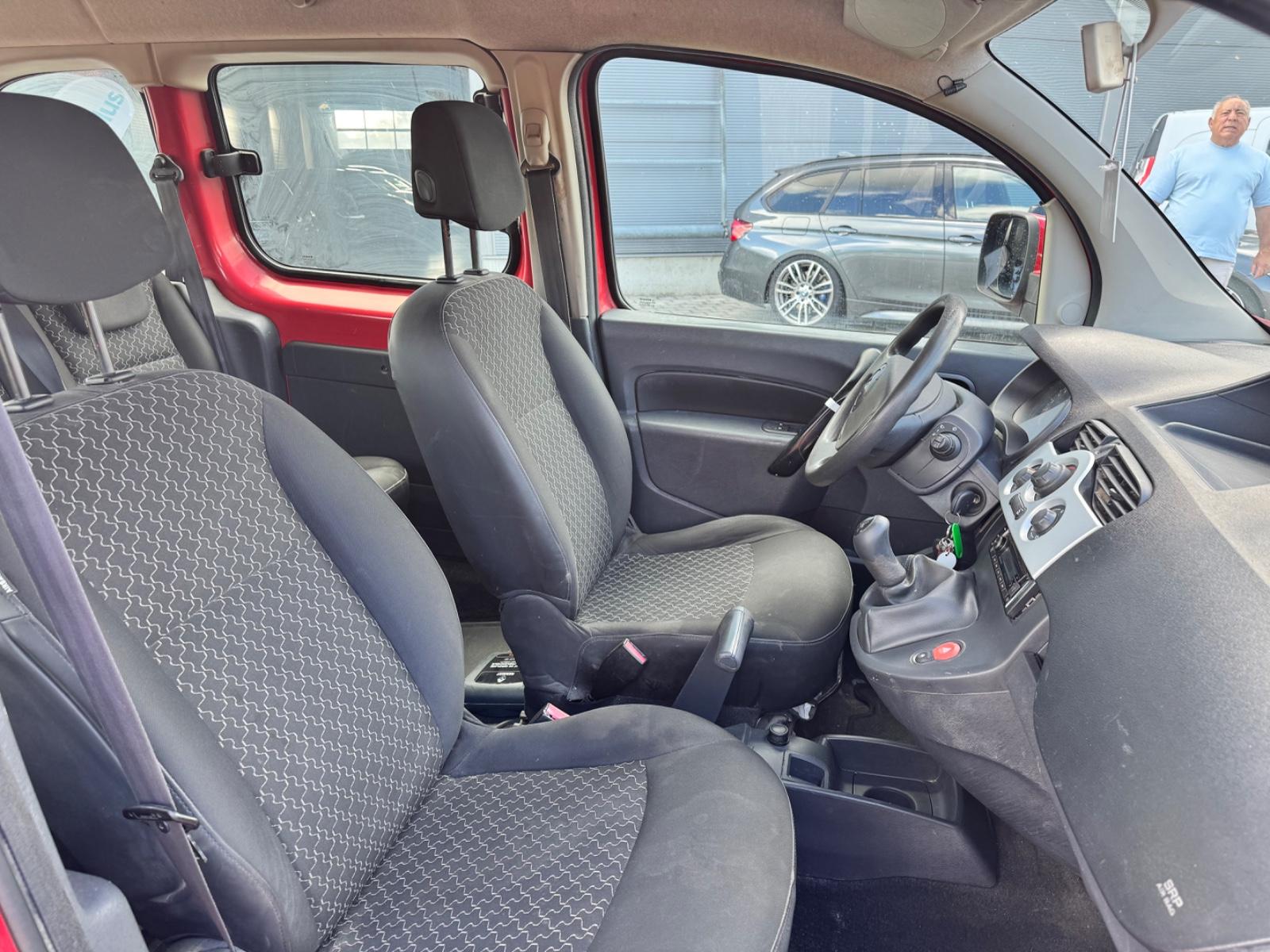 Renault Kangoo 2011 — photo 9