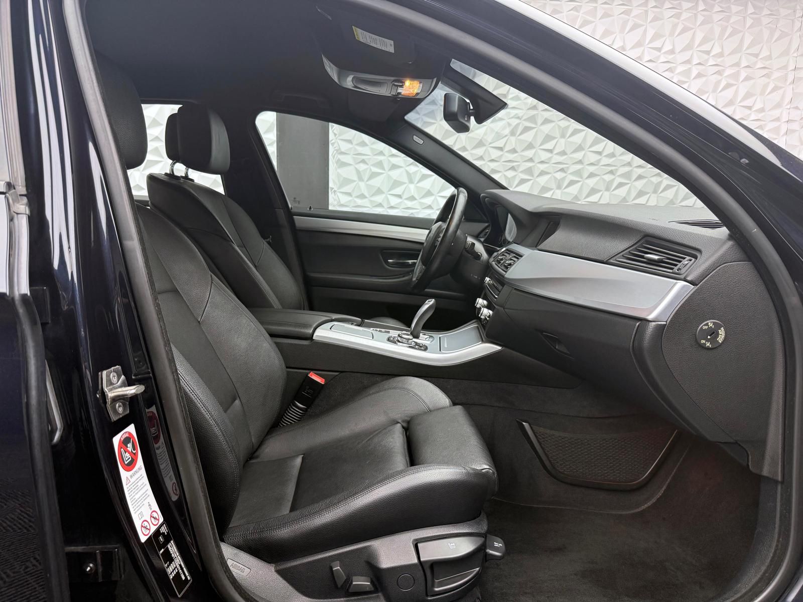 Fahrzeugabbildung BMW d M-PAKET/AUTOMATIK/SHADDOW/LED/AMBIENTE/PDC/NAV