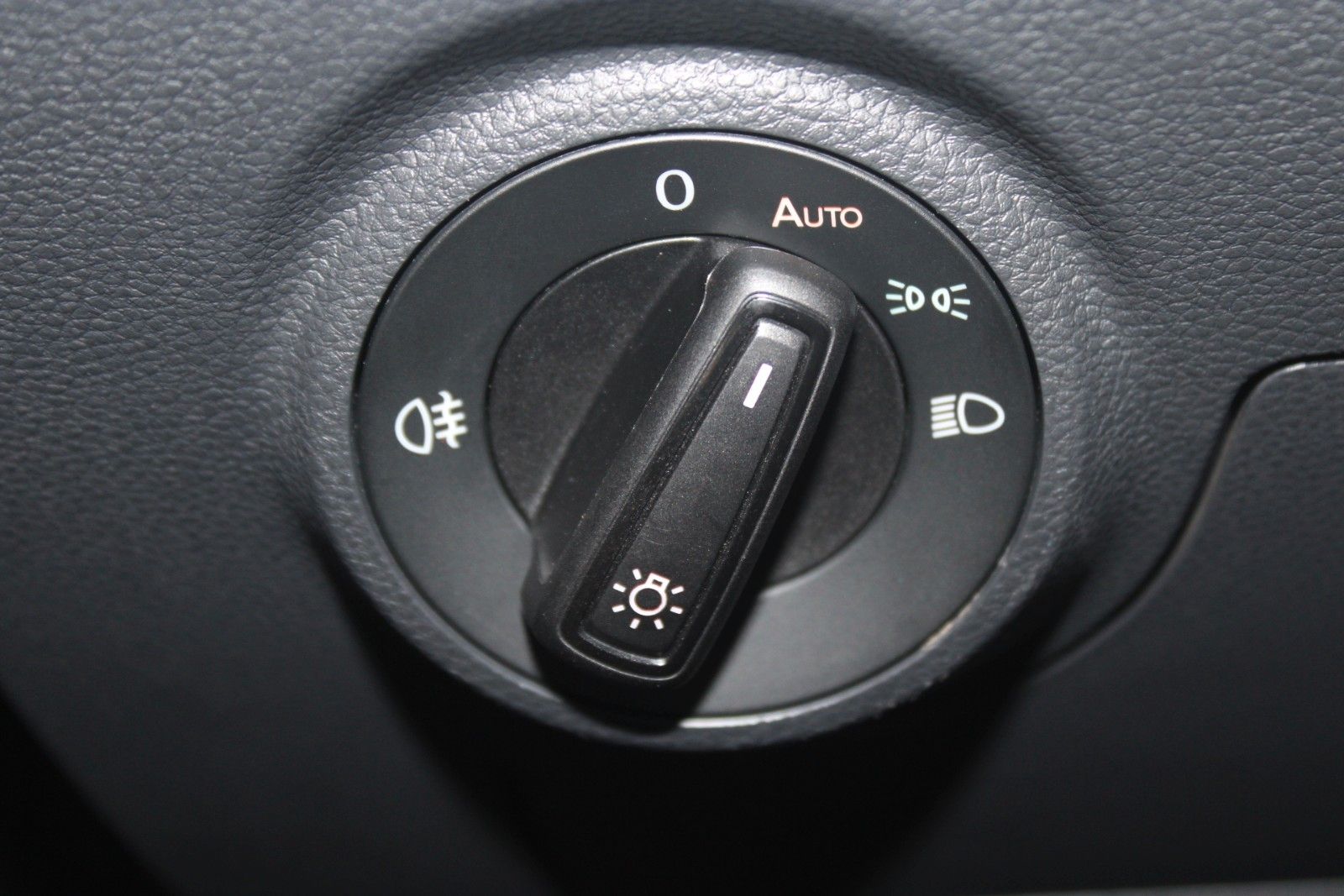 Fahrzeugabbildung SEAT Arona 1.0 TSI Style LED PDC Kamera Allwetterreif