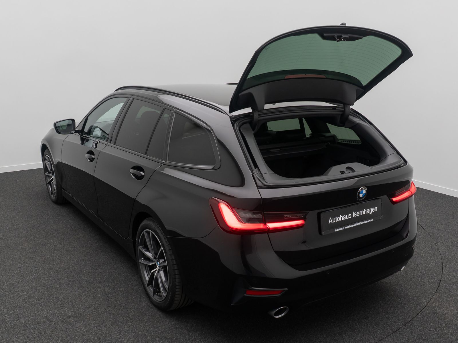 Fahrzeugabbildung BMW 320d Sport Line ACC DAB Komfort Laser HiFi Alarm