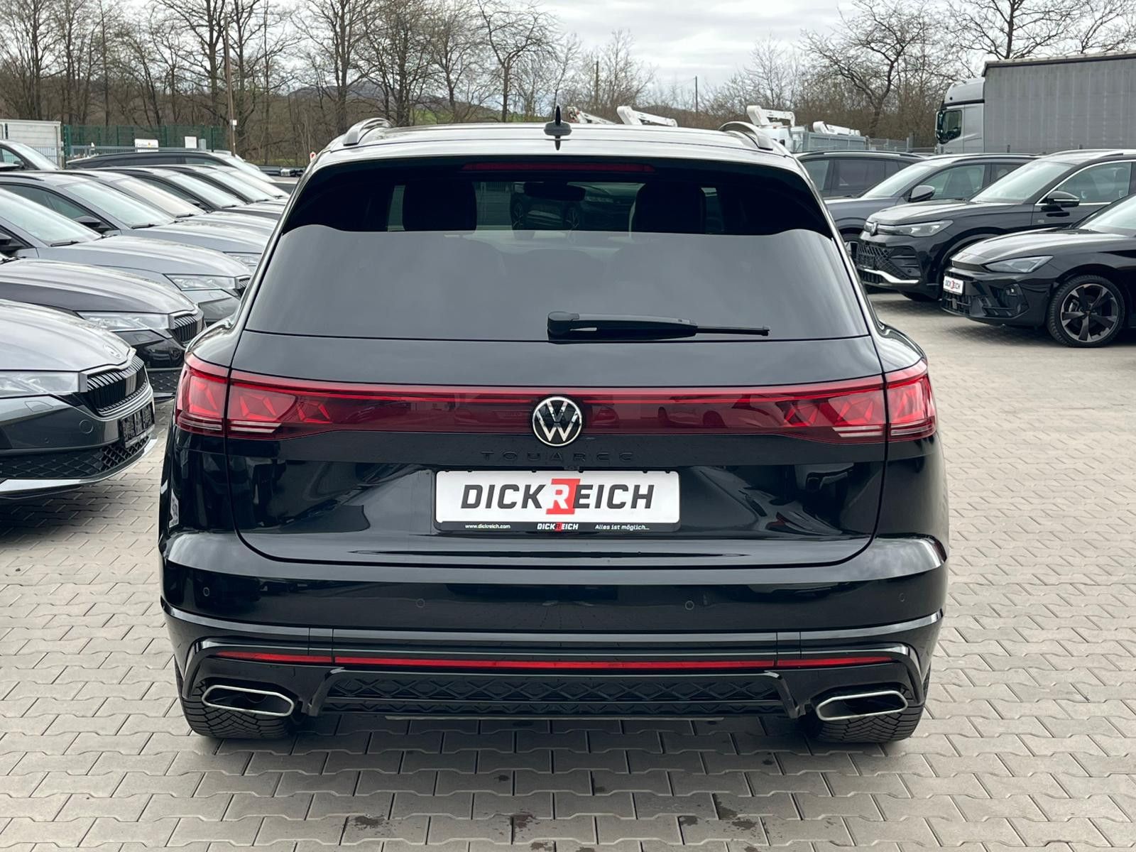 Fahrzeugabbildung Volkswagen Touareg 3.0TDI 4M R-Line VOLL Black 22" UPE 114T