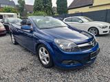Opel Astra H Twin Top Cosmo/LEDER/NAVI/XENON/VOLL - Opel Astra Twin top mit Diesel-Antrieb