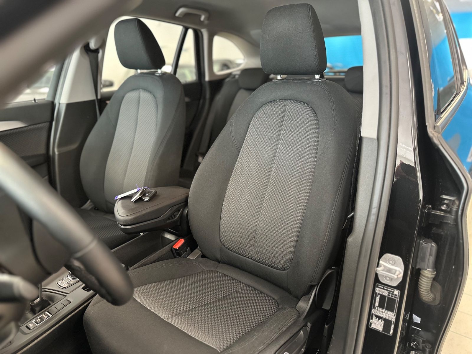 BMW X1 sDrive 18d Advantage Aut/Navi/SitzHz/Tempomat foto 16