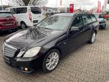 Mercedes-Benz E 350 E T-Modell E 350 CDI BlueEfficiency 4Matic - Mercedes-Benz E 350 mit Diesel-Antrieb: Stoff, Kombi