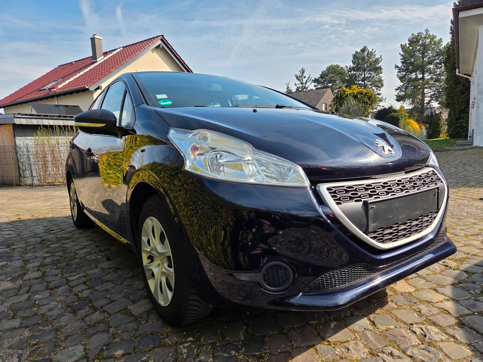 Peugeot 208 Access Unfallfrei Klima Scheckheft Allwetter