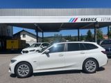 BMW 330e TOURING G21 "AD."/SPORTSITZ/AHK/ACC/HUD/CAM - gebrauchte BMW 330 aus dem Jahr 2022