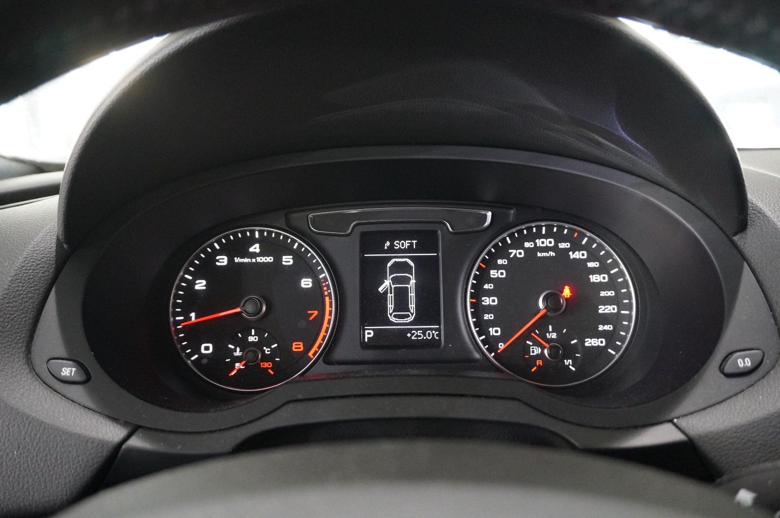 Fahrzeugabbildung Audi Q3 1.4 TFSI DESIGN S-TRONIC NAVI/SHZ/PDC/AHK