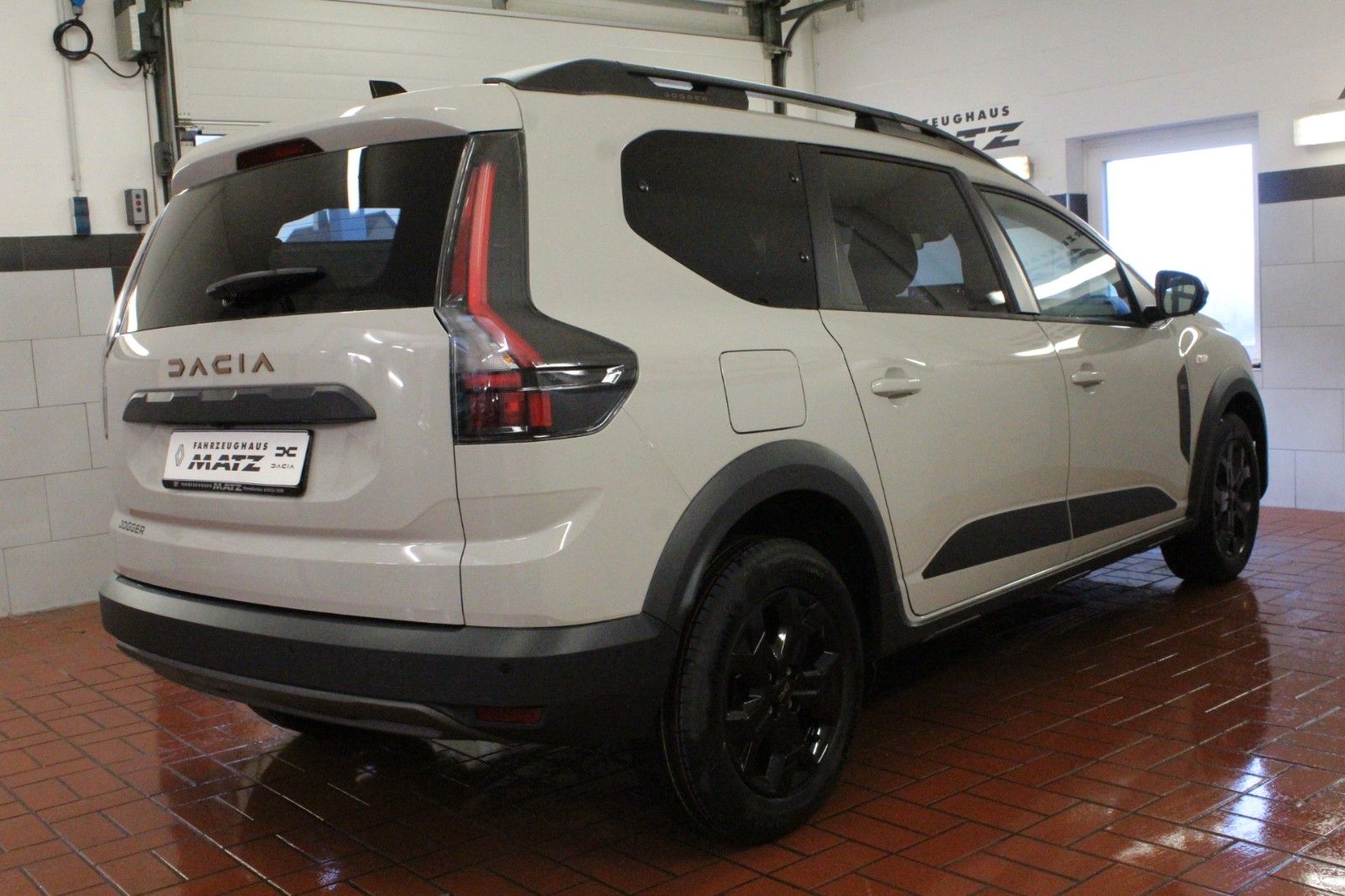 Fahrzeugabbildung Dacia Jogger TCe 110 Extreme 5-Sitzer  MY26 *Winterp.*