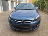 Opel Astra J Sports Tourer Style - Opel Astra Style mit Diesel-Antrieb