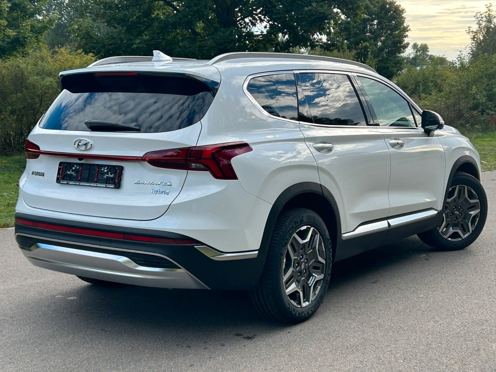Fahrzeugabbildung Hyundai SANTA FE 1.6 T-GDI HEV Prime *Pano*Totwinkl*360°